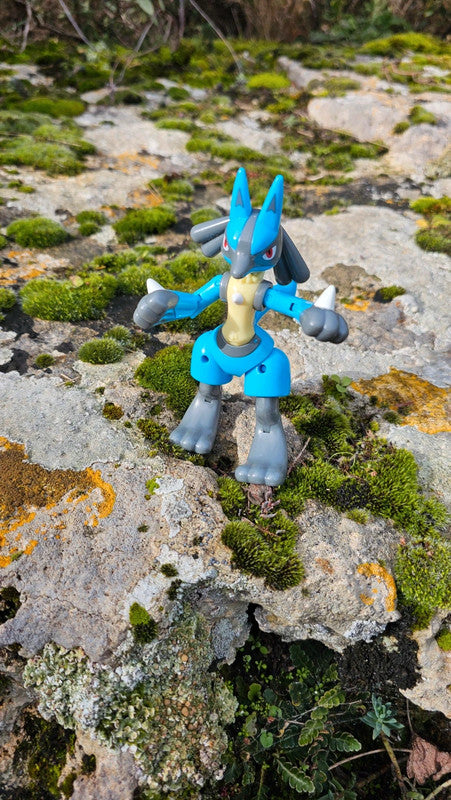 Super figurine Pokemon lucario