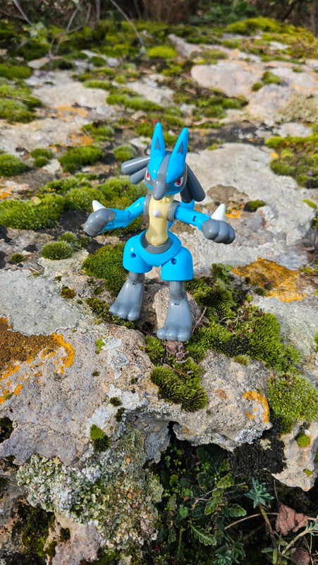 Super figurine Pokemon lucario