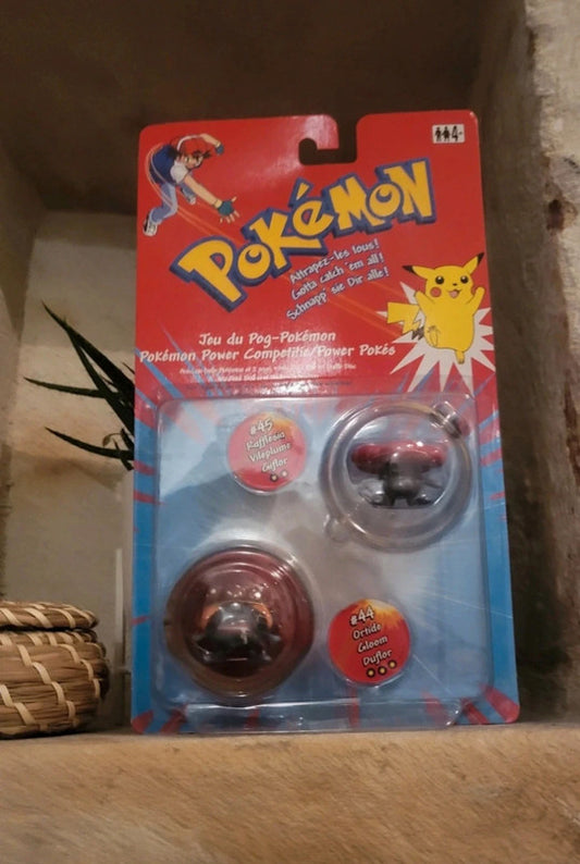 Super Figurine pokemon Nintendo tomy C.G.T.S.J Ortide et rafflesia