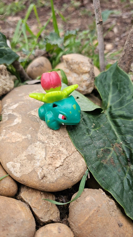 Super figurine Pokemon Nintendo bondai herbizare