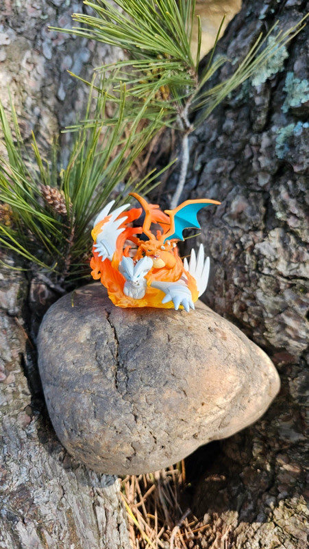 Super figurine Pokemon Nintendo Dracaufeu et Reshiram