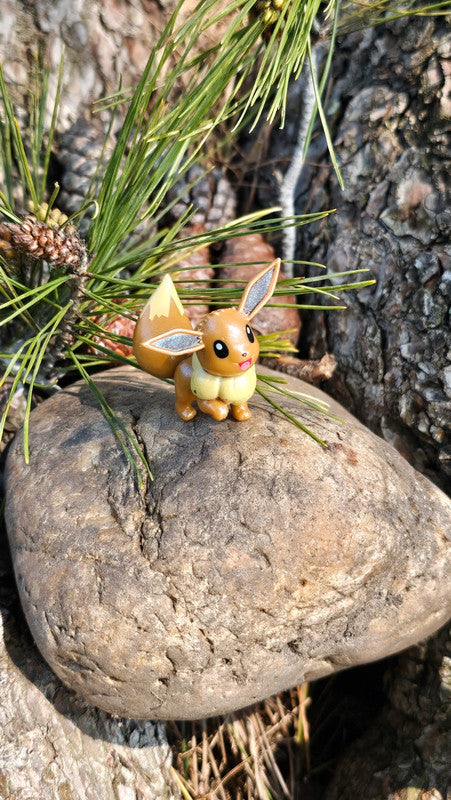 Super figurine Pokemon Nintendo Évoli effet brillant