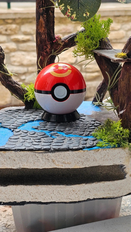 Super pokeball figurine Pokemon