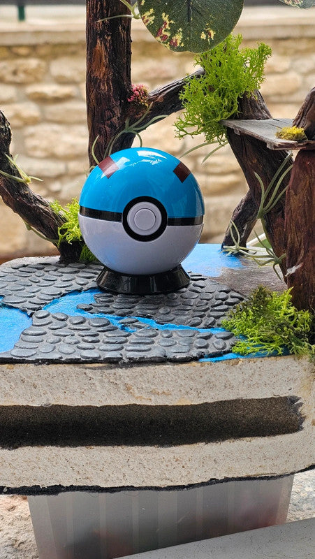 Super pokeball figurine Pokemon