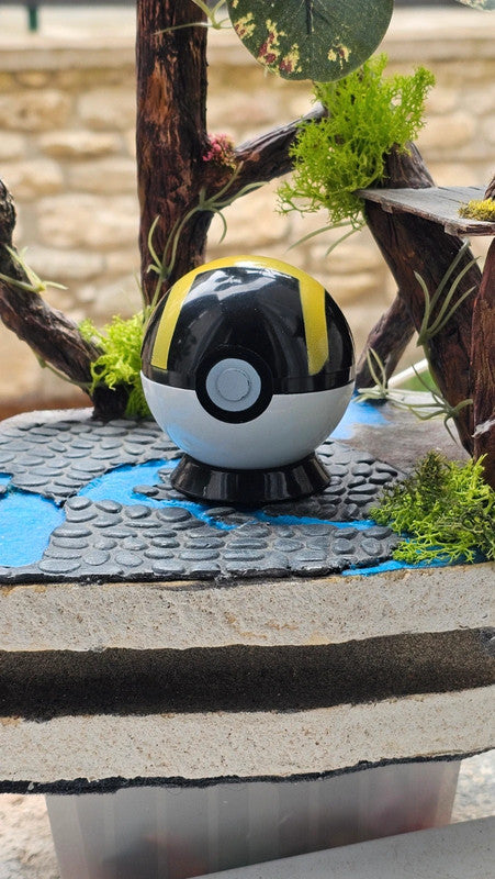 Super pokeball figurine Pokemon