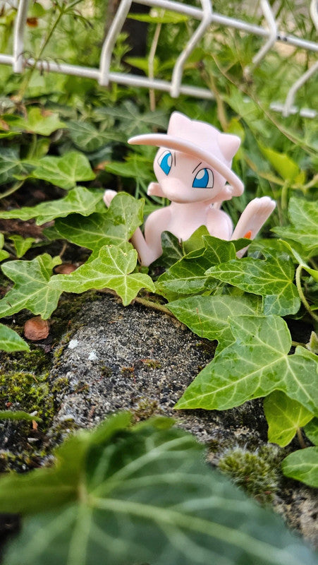 Super figurine Pokemon mew
