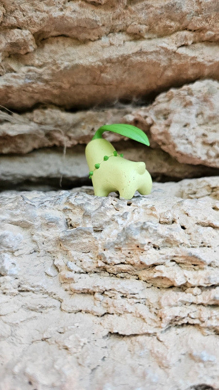 Super figurine Pokemon Nintendo tomy Germignon