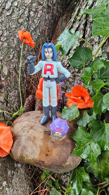 Super figurine Pokemon Nintendo tomy C.G.T.S.J James et son smogo