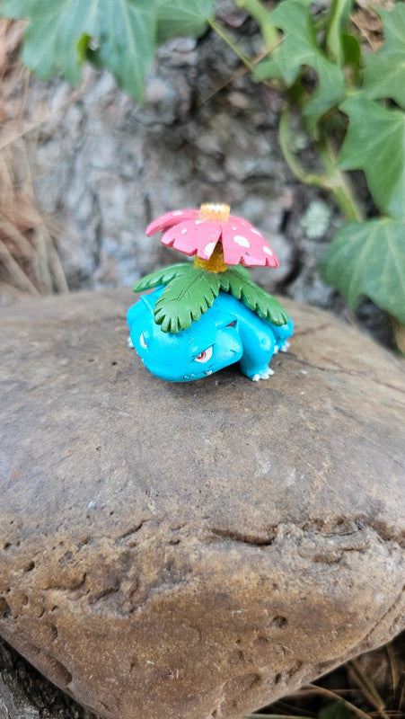 Super figurine Pokemon Nintendo tomy Florizarre