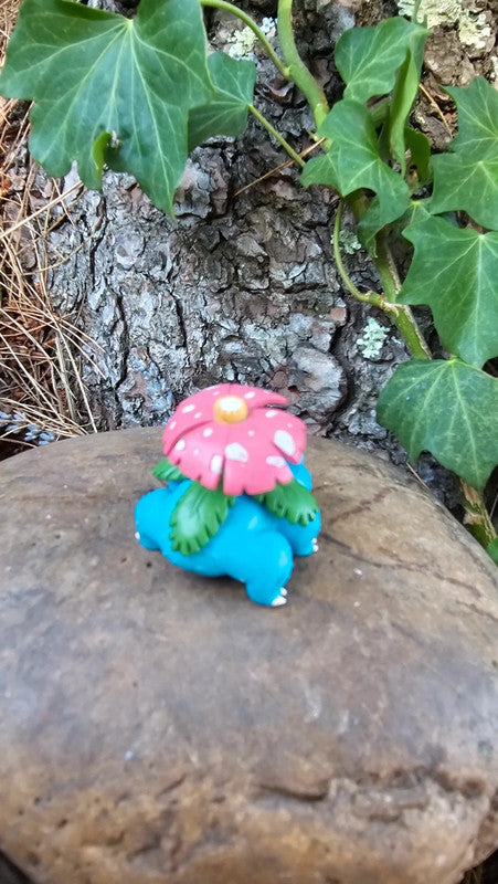 Super figurine Pokemon Nintendo tomy Florizarre