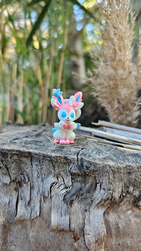 Super figurine Pokemon Nintendo Nymphali