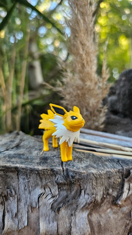 Super figurine Pokemon Nintendo tomy voltali
