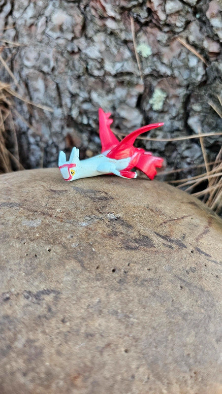Super figurine Pokemon Nintendo tomy C.G.T.S.J latias