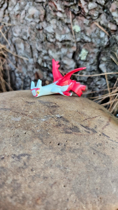 Super figurine Pokemon Nintendo tomy C.G.T.S.J latias