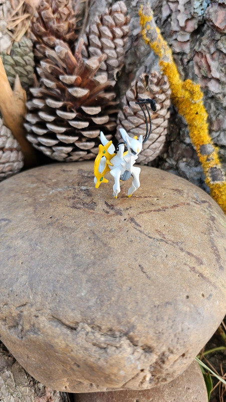 Super figurine Pokemon Nintendo Arceus porte clé