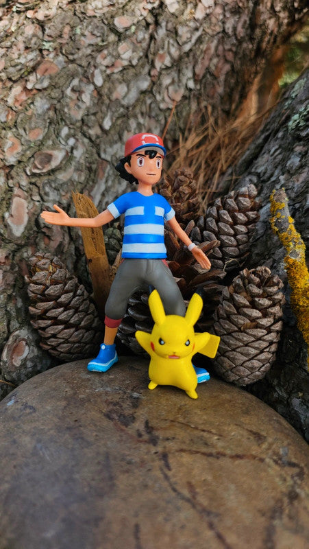 Super figurine Pokemon Nintendo sacha et son pikachu