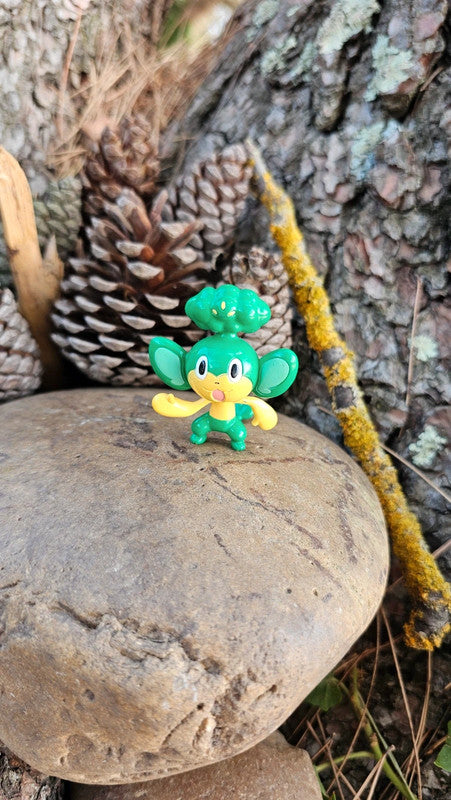 Super figurine Pokemon Nintendo tomy feuillajou