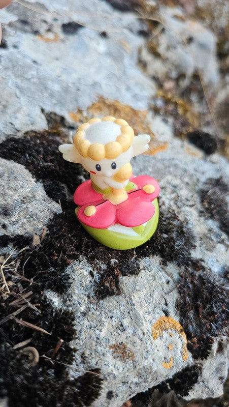 Super figurine Pokemon Nintendo finger puppet flabebe