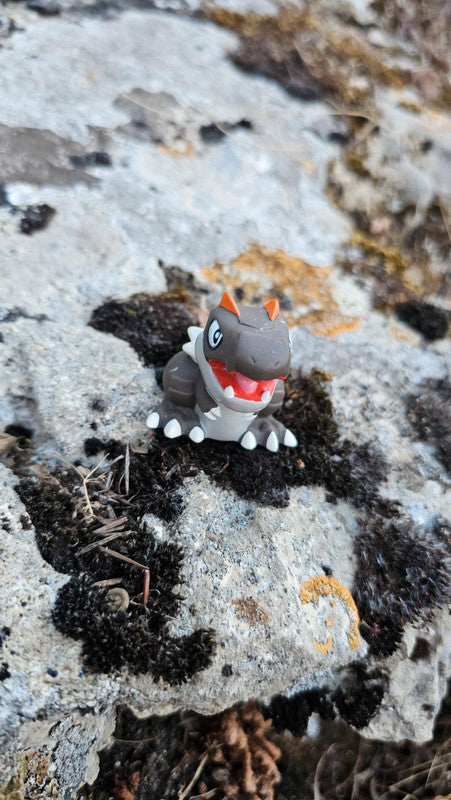 Super figurine Pokemon Nintendo finger puppet ptyranidur