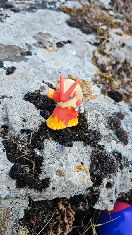 Super figurine Pokemon Nintendo finger puppet Brasegali