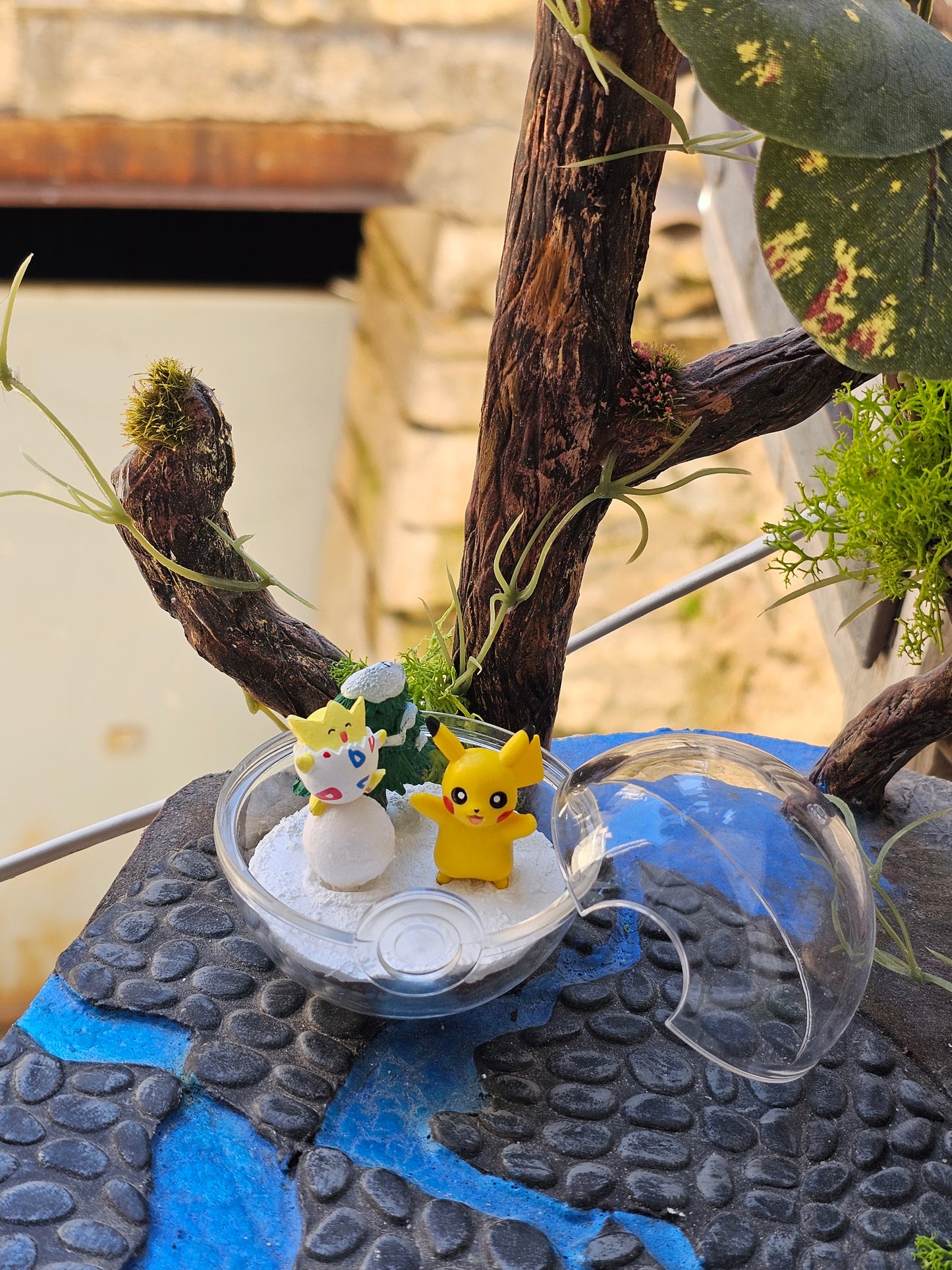 Super figurine Pokemon Nintendo style terrarium pikachu et togepi