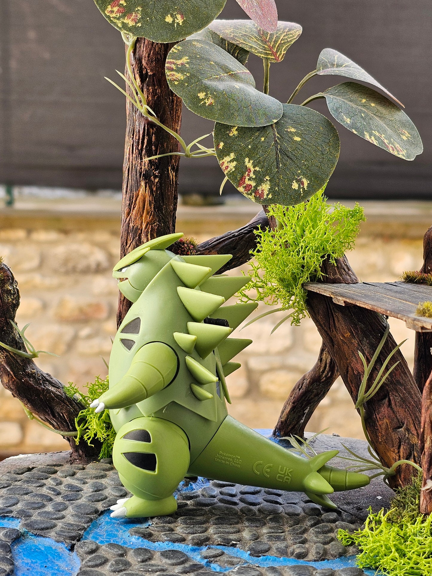 Super grande figurine Pokemon Nintendo Tyranocif