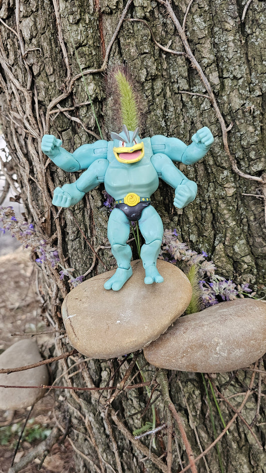 Super figurine Pokemon Nintendo tomy mackogneur