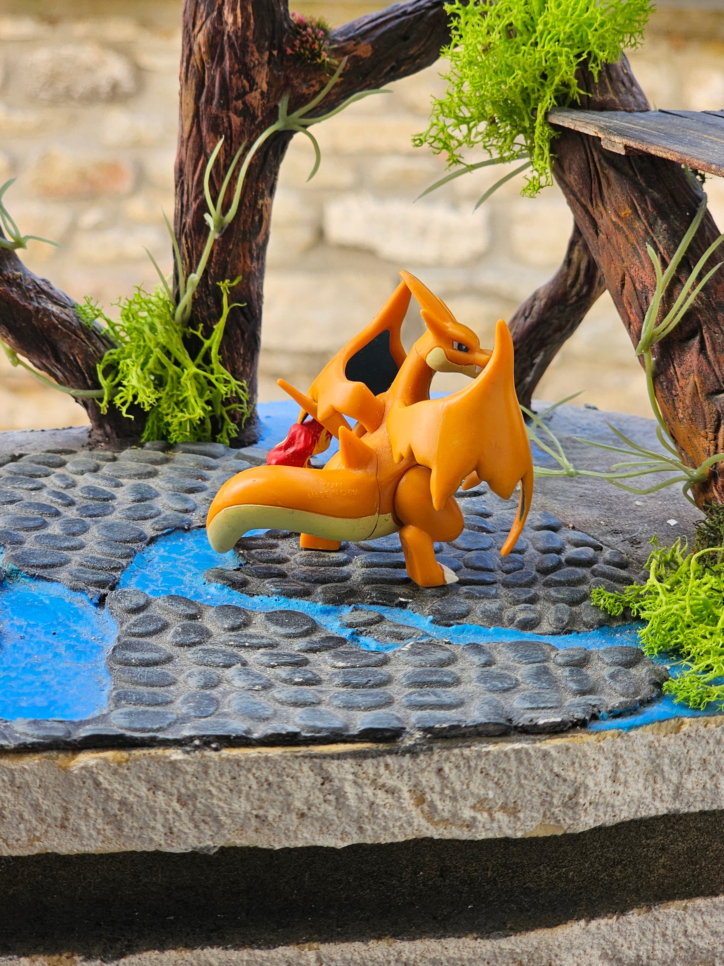 Super figurine Pokemon Nintendo tomy Mega-Dracaufeu