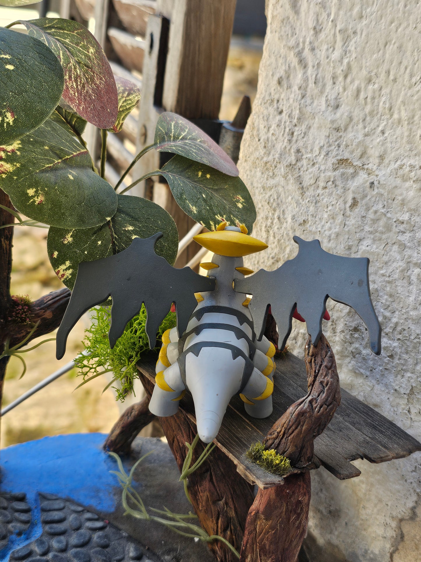 Super figurine Pokemon Nintendo tomy Giratina